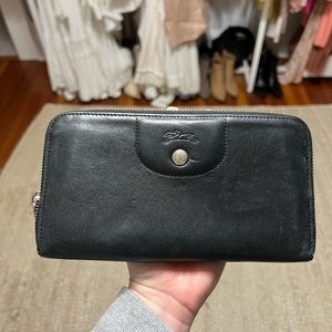 Black Longchamp Wallet